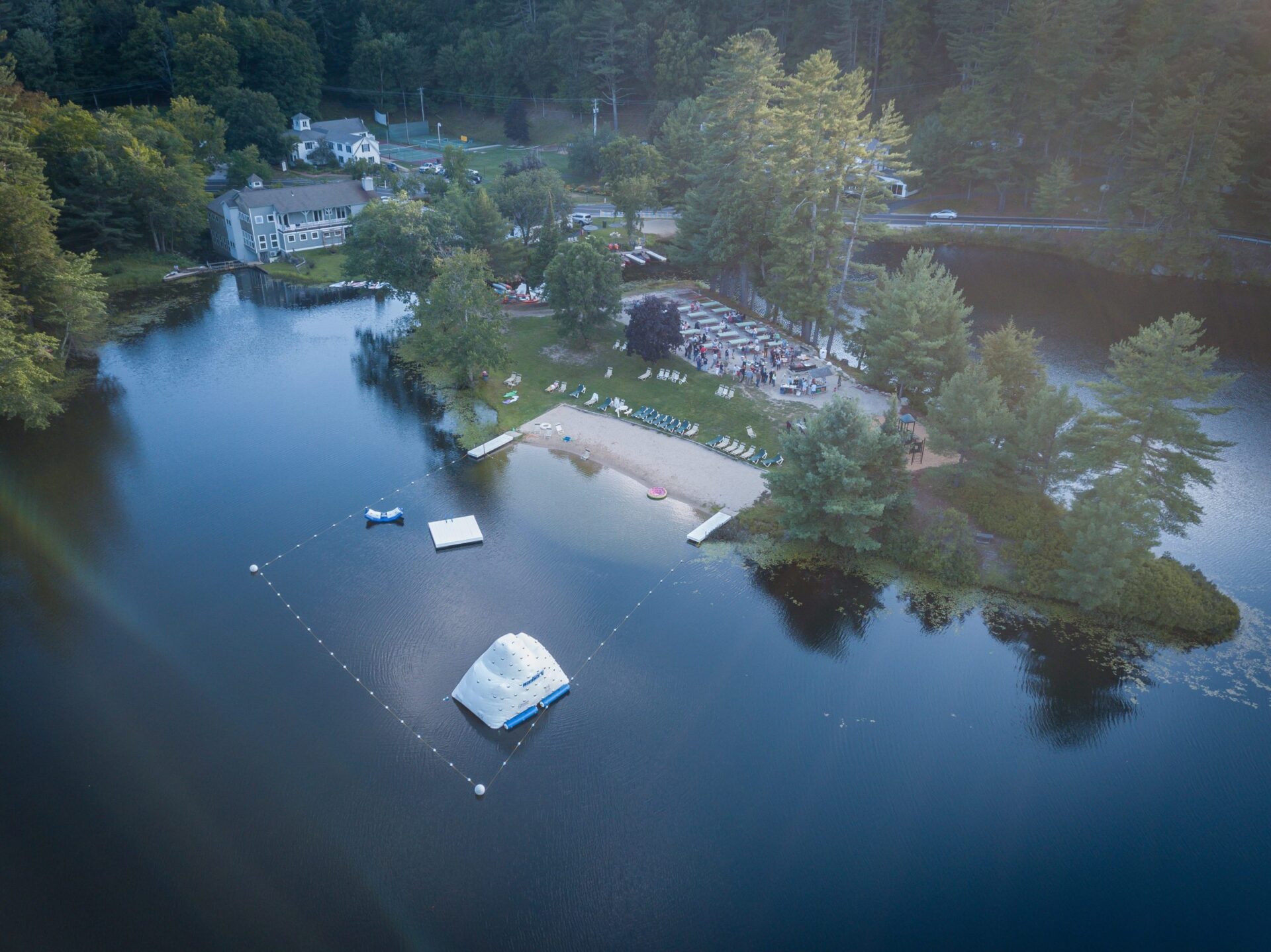 aerial-view-of-lobster-cookout_33680521828_o