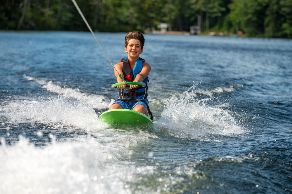 Waterskiing, Wakeboarding & Kneeboarding